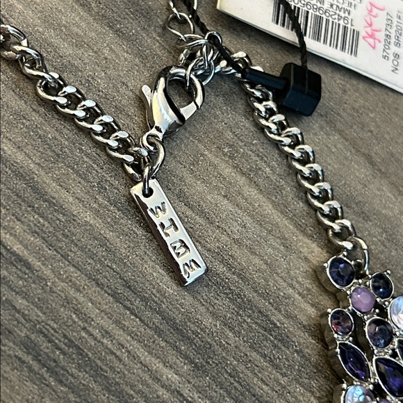 Stunning WHBM White House Black Market Purple Rhinestone statement necklace #J39 - Picture 9 of 9
